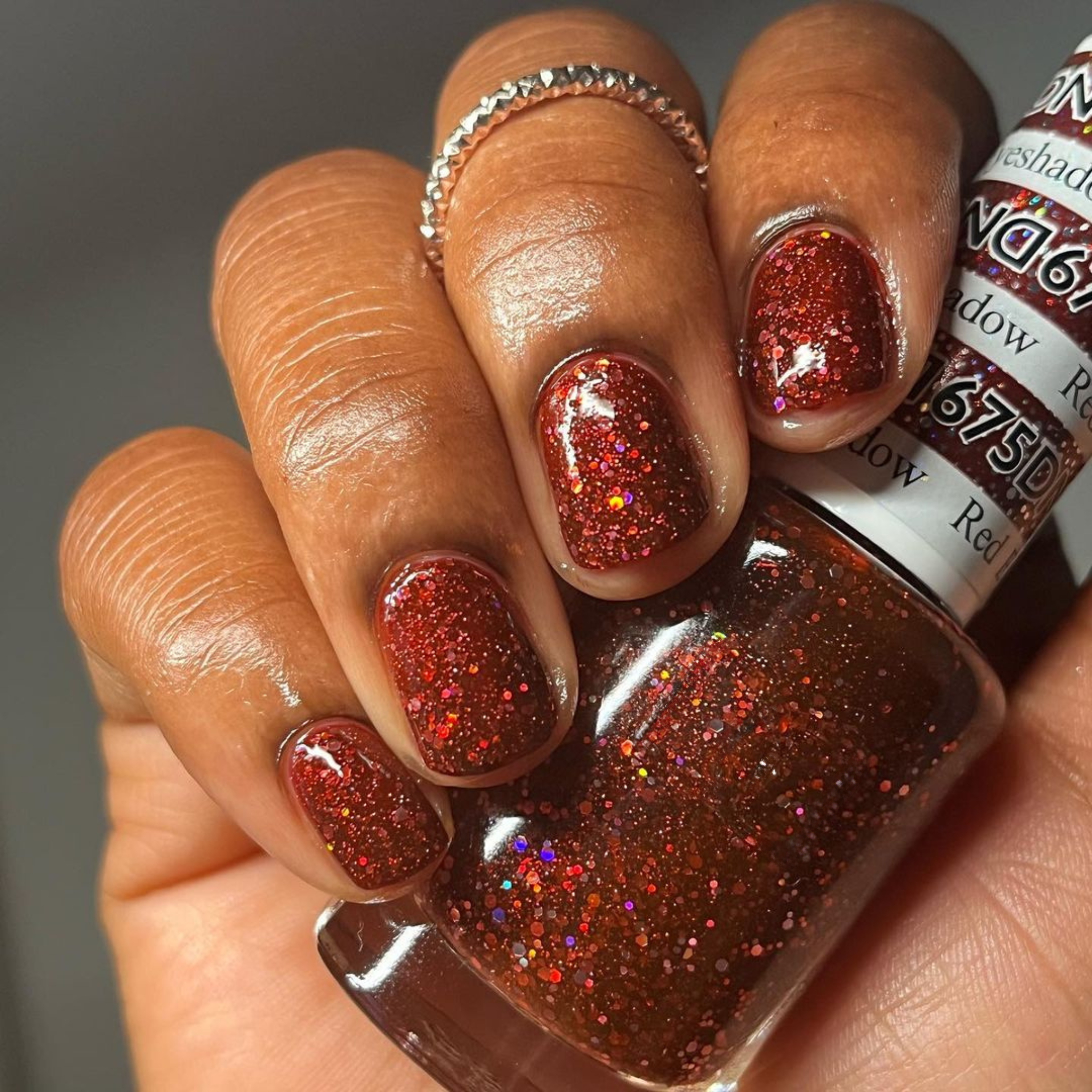 Red Eyeshadow #675